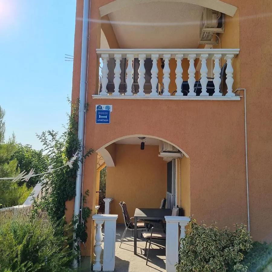 Apartmani Anna Vir